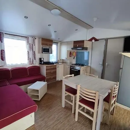 Campingplatz Mobil A Au L'escale Proche De Royan *